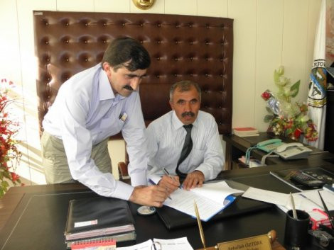 ARTOVA BELEDİYESİ’NDE SÖZLEŞME SEVİNCİ
