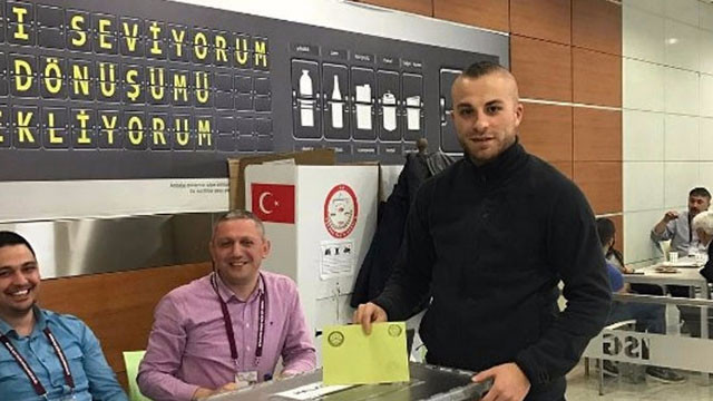 Mevlüt ve Burak'tan sonra Gökhan Töre de...
