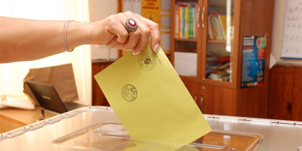 Anketçiler referandumda sınıfta kaldı