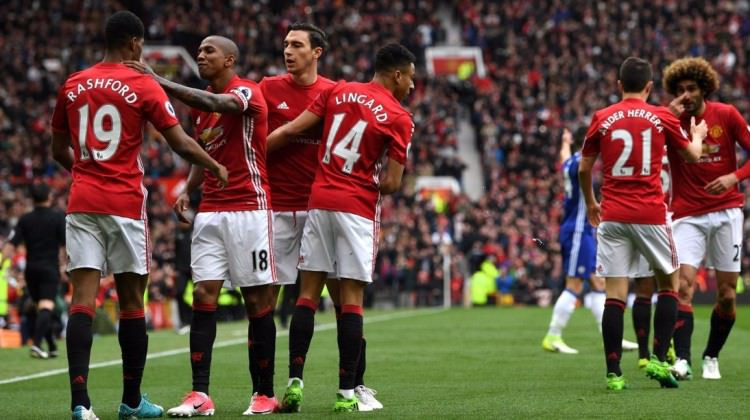 Dev maçta ManU'dan Chelsea'ye darbe !