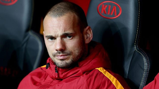 Sneijder derbide sahada olacak mı ?