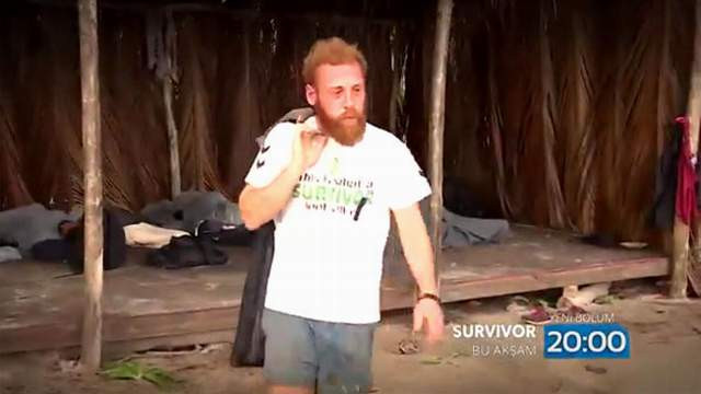Survivor'da Furkan şoku; ceketini alıp gitti !