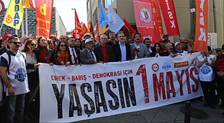 Taksim'de 1 Mayıs 1977'deki olaylarda ölenler anıldı