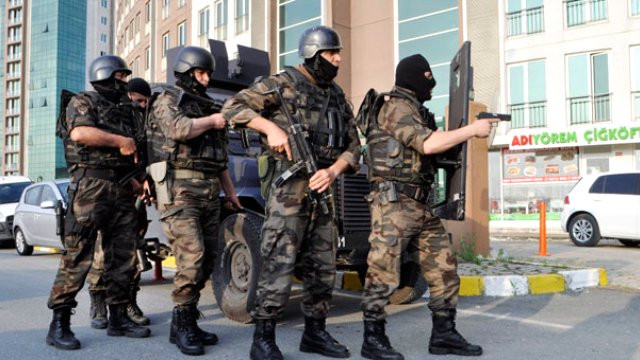 Polisten 1 Mayıs provokatörlerine operasyon 