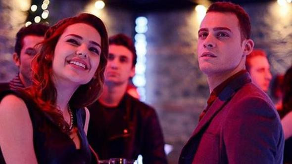 Ünlü oyuncuya ''kürtaj'' şantajı