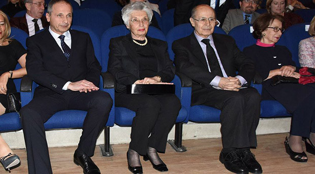 Sezer'in nezaketiyle bir kez daha gönülleri kazandı 