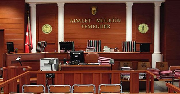 FETÖ davasında olay çıktı ! Etek fırlattı