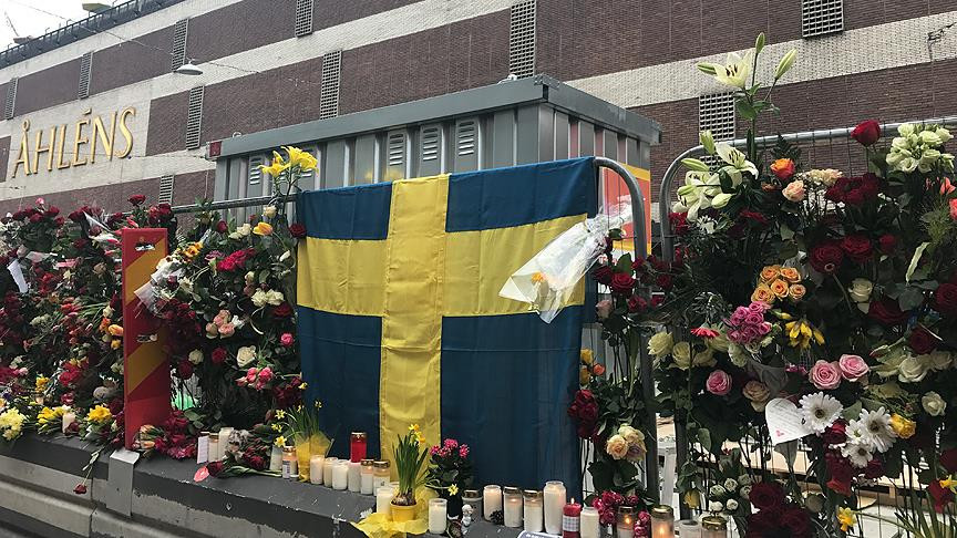 İsveç'teki saldırıda hayatını kaybedenler anıldı