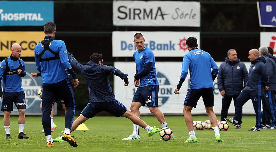 Fenerbahçe’de hazırlıklar sürüyor