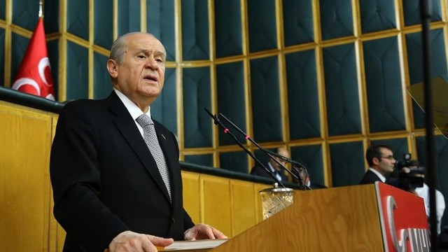 Bahçeli, FETÖ'nün siyasi uzantılarını sordu - 