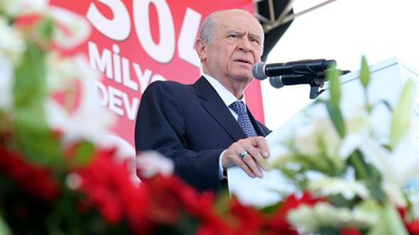 O pankartı görüp Erdoğan'a seslendi