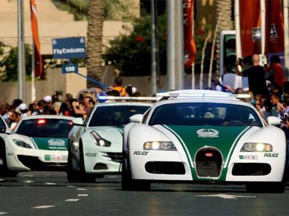 O ülkenin polisi Bugatti kullanıyor