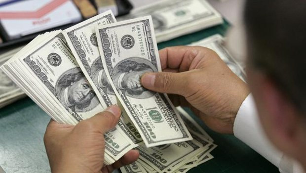 Dolar eriyor ! Son 3 haftanın en dibinde...