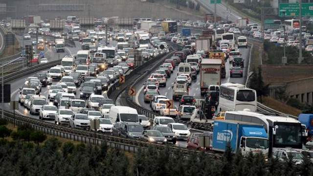 İstanbullular dikkat ! Bu yollar trafiğe kapatılıyor