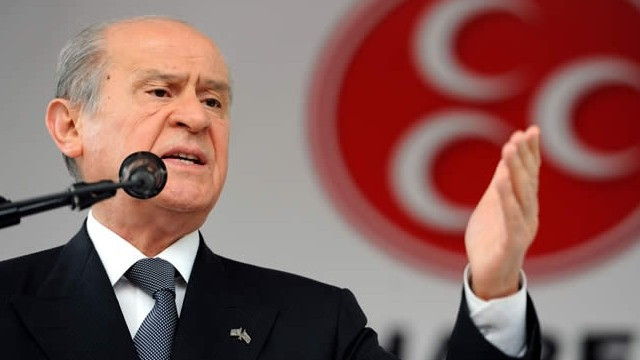 Bahçeli parti içindeki muhalefeti topa tuttu