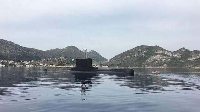 Yunan komutandan şimdi de denizaltılı tahrik