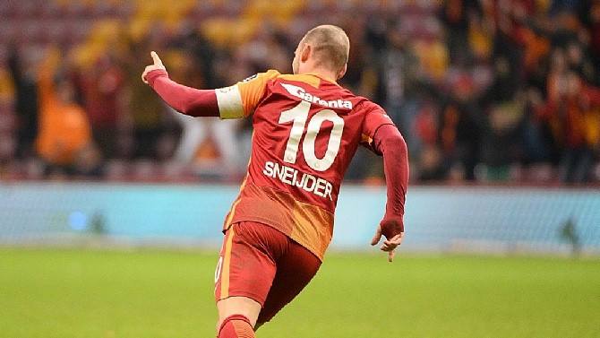 Sneijder'in yerine gelecek isim belli oldu !