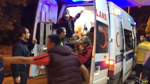 Diyarbakır'da 25 asker hastaneye kaldırıldı