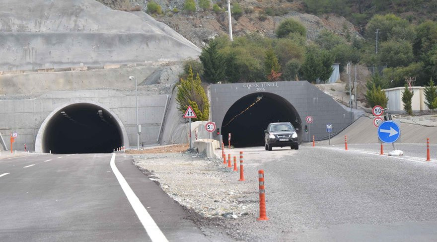 Ambulansı paralı tünelden geçirmediler