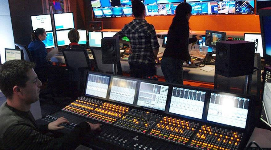 Halk TV  ve 20 kanalın yayını kesildi