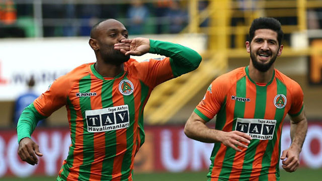 Gol kralı Vagner Love'dan teşekkür mesajı