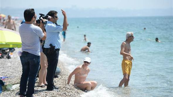 Rus turist denizden çıkmadı, ortalık karıştı