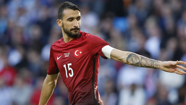 Milli Takım için flaş karar ! Mehmet Topal...