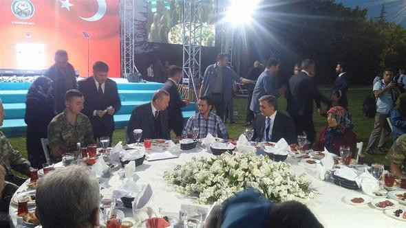 Erdoğan ve Gül birlikte iftar yaptı