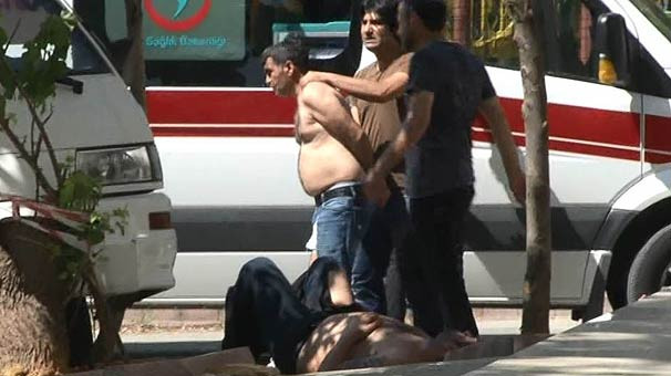 İstanbul'da silah sesleri ! Polisle çatışmaya girdiler