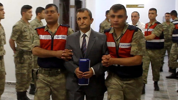 TSK'dan ihraç edilen komutandan ''yetişkin içerikli film'' savunması
