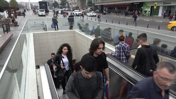 İstanbullular dikkat ! Metro seferlerinde aksama