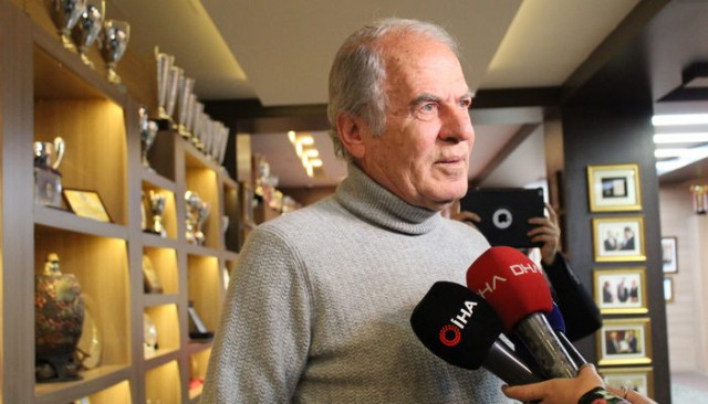 Mustafa Denizli: Ara transfer dönemini değerlendireceğiz