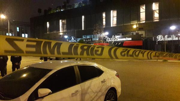 İstanbul'da gece kulübüne silahlı saldırı: Yaralılar var