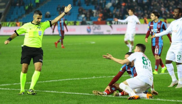 Konyaspor'dan Mete Kalkavan'a tepki