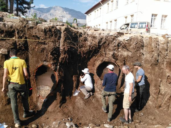 Duvar inşaatından tarih fışkırdı
