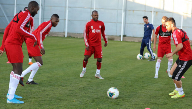 Sivasspor'da neşeli idman