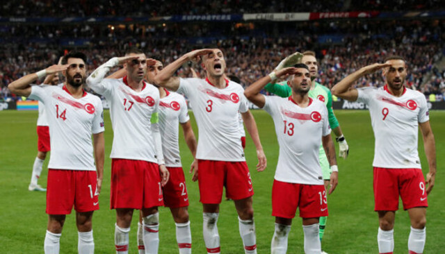 UEFA, A Milli Takım'ın 'asker selamı' için soruşturma başlattı