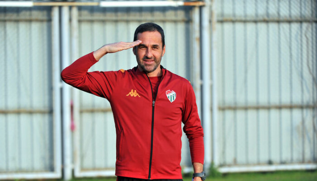 Yalçın Koşukavak: TFF 1. Lig'de geriye düşmeyeceksiniz