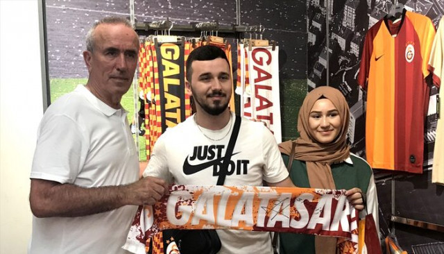 Zoran Simovic, Galatasaraylı taraftarlarla buluştu