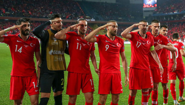 Başakşehir'in rakibi Wolfsberger'den Türkiye'ye asker selamı desteği