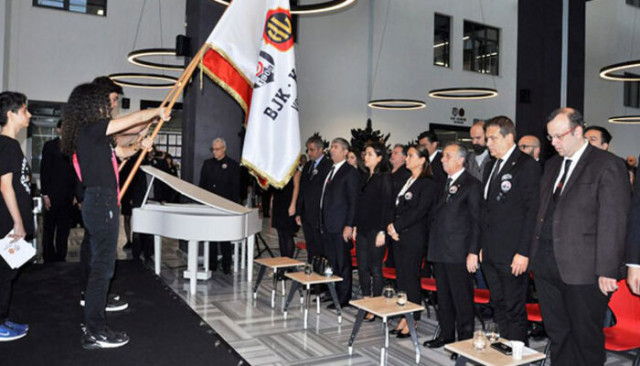 Beşiktaş Başkanı Çebi, Ulu Önder Atatürk'ü anma törenine katıldı