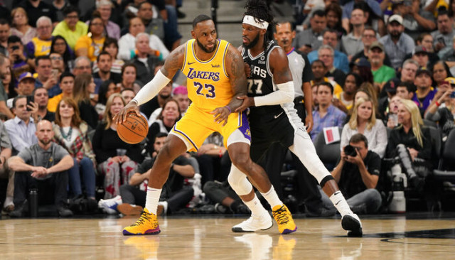 Spurs - Lakers maçına LeBron James damga vurdu
