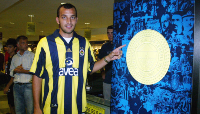 Fenerbahçeli eski yıldız Edu Dracena futbolu bıraktı