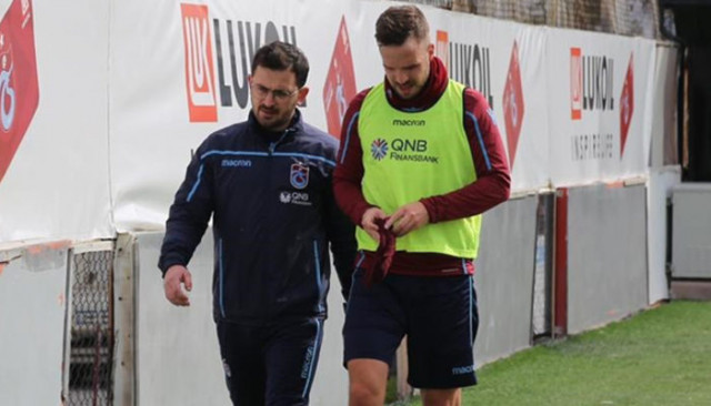 Trabzonspor'da Novak çıktığı ilk idmanda yeniden sakatlandı
