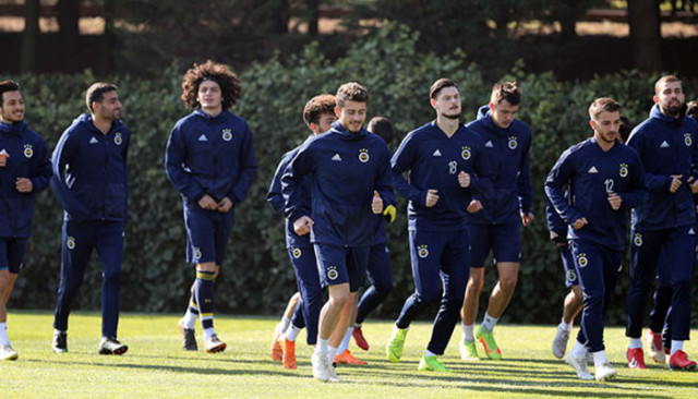 Fenerbahçe'de Zenit maçı hazırlıkları sürüyor