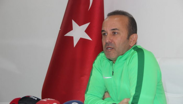 Mehmet Özdilek: Hava şartlarının maçın önüne geçeceğini düşünmüyorum