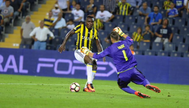 Emenike'den sürpriz var: Türkiye'ye dönüyorum!