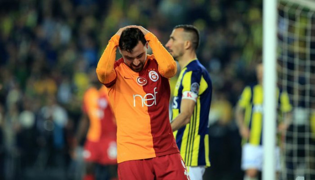 Sinan Gümüş Galatasaray taraftarından bir kez daha özür diledi