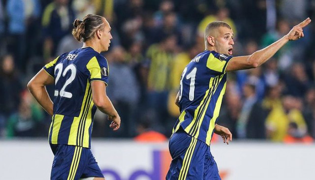 Fenerbahçe'de kiralık oynayan Islam Slimani ile görüşmelere başlandı
