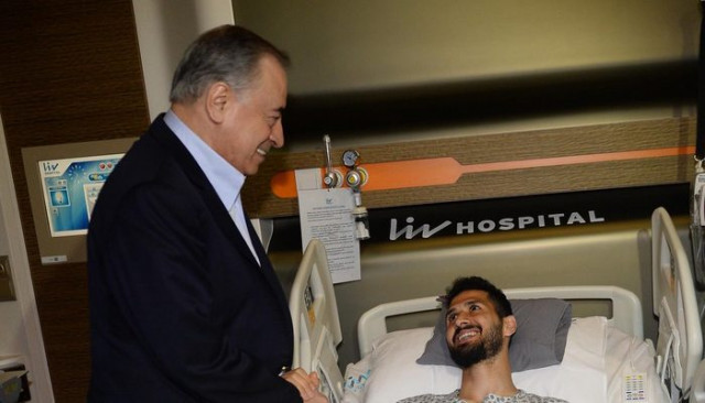 Mustafa Cengiz'den Emre Akbaba'ya ziyaret